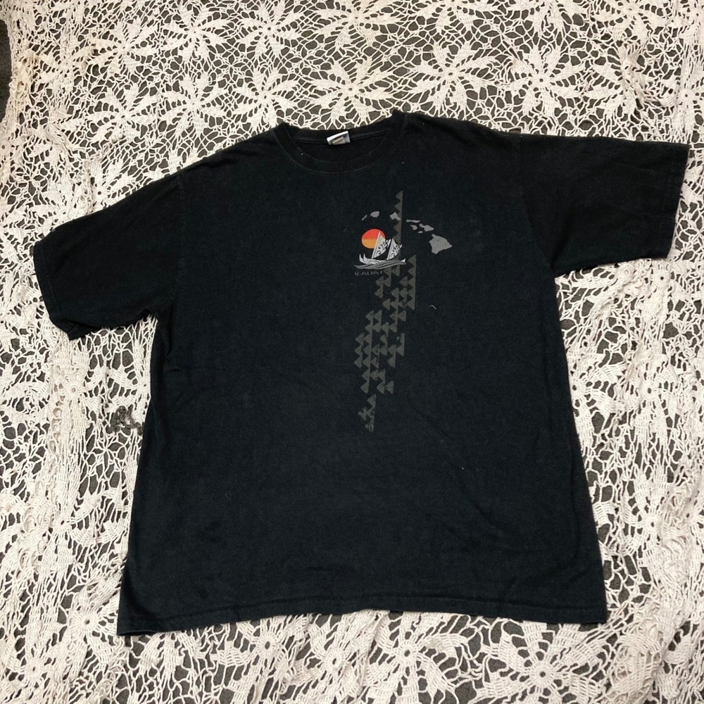 Crazy Shirts Hawaii Kauai Sailing Canoe Graphic T-Shirt Black Mens Large
